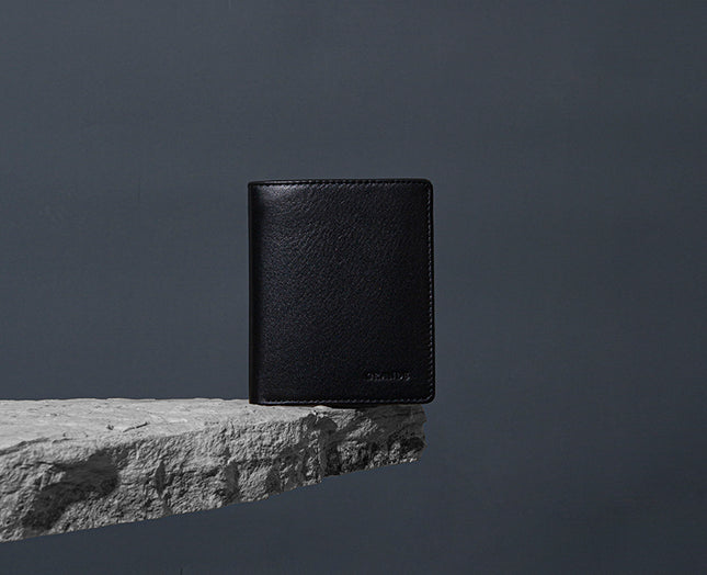 1502 Men's Genuine Black Leather Wallet – Elegance and Practicality