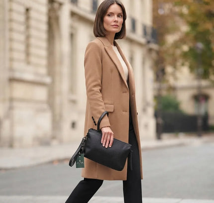 La Constance Grande® – Pochette cuir noir